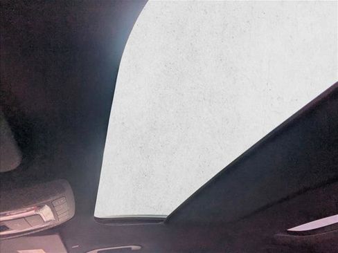 Used 2024 Mercedes-Benz GLB 250 4MATIC image 9