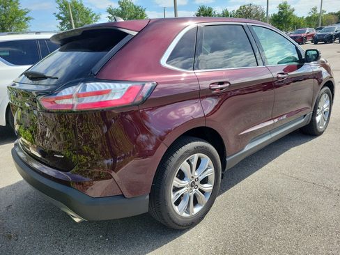 Used 2024 Ford Edge Titanium image 3