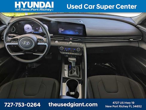 Used 2023 Hyundai Elantra SEL w/ Convenience Package FWD image 14