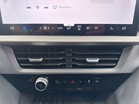 Used 2025 Ford Explorer ST image 20