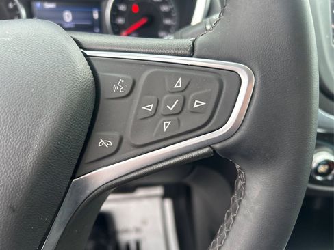 Used 2023 Chevrolet Equinox LT image 30