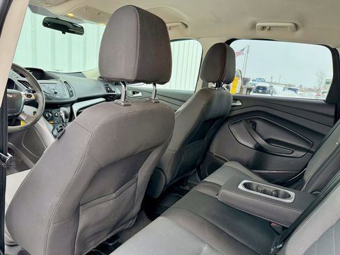 Used 2015 Ford Escape SE image 12