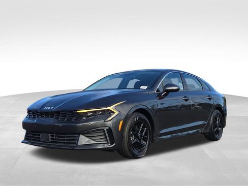 Used 2025 Kia K5 LXS FWD image 1