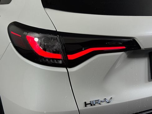 Used 2023 Honda HR-V Sport image 36