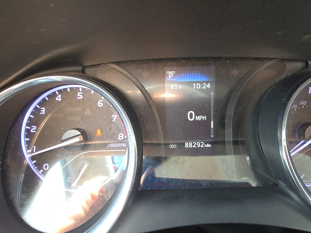 Used 2019 Toyota Camry LE FWD image 11