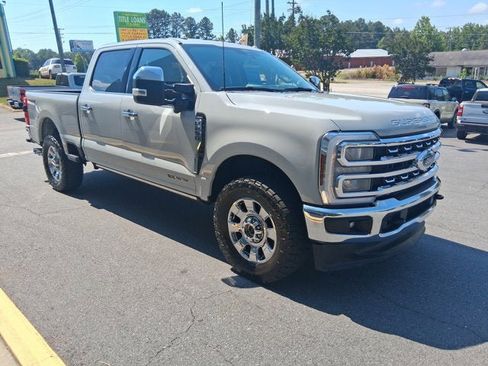 Certified 2025 Ford F250 Lariat w/ Chrome Package AWD/4WD image 4