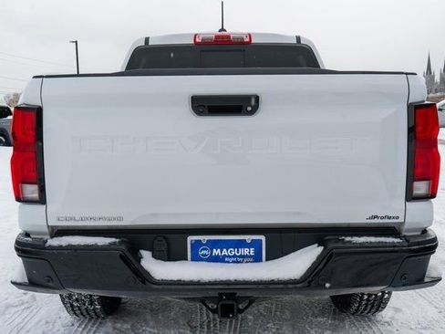 Used 2025 Chevrolet Colorado Z71 AWD/4WD image 7