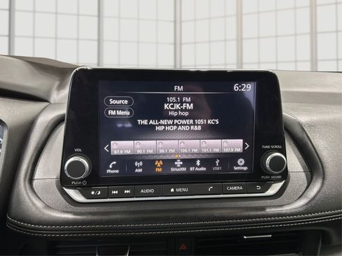 Used 2024 Nissan Rogue SV AWD/4WD image 12