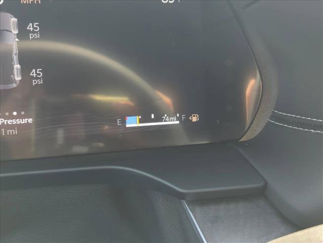 Used 2025 Jeep Grand Cherokee Limited w/ Luxury Tech Group II RWD image 12