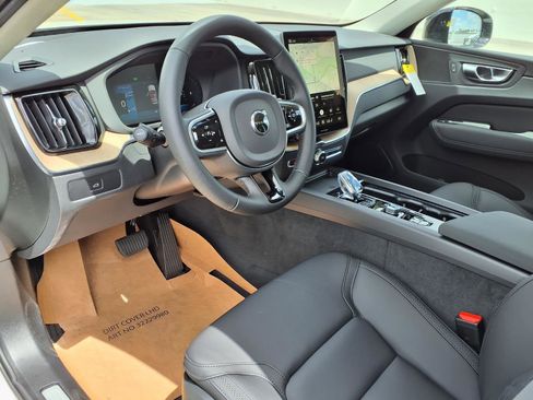New 2026 Volvo XC60 B5 Core AWD/4WD image 12