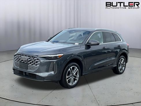 Certified 2025 Audi Q5 Premium w/ Premium Plus AWD/4WD image 1