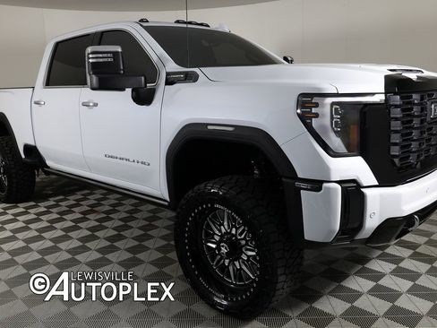 Used 2026 GMC Sierra 2500 Denali Ultimate image 3