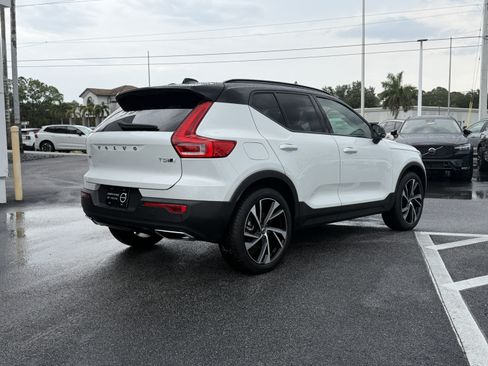 Used 2020 Volvo XC40 T5 R-Design w/ Protection Package Premier AWD/4WD image 3