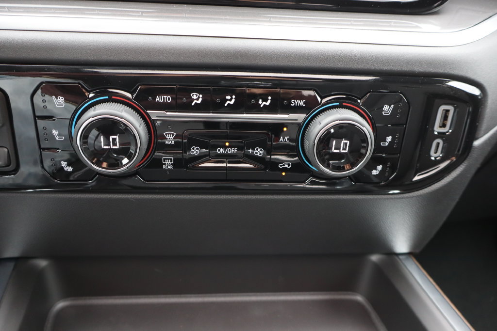 New 2026 Chevrolet Silverado 3500 High Country w/ High Country Premium Package AWD/4WD image 13