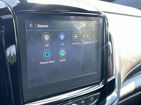 Used 2023 Chevrolet Traverse RS AWD/4WD image 29