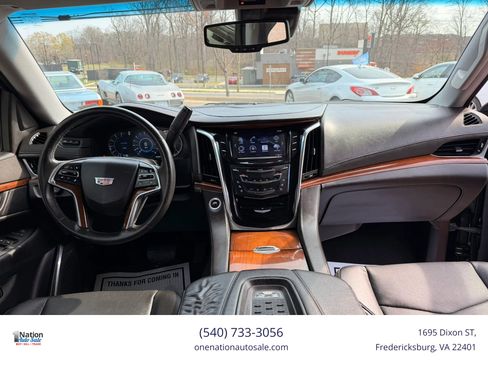Used 2016 Cadillac Escalade Luxury image 9
