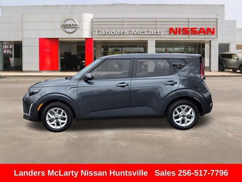 Used 2024 Kia Soul LX w/ Option Group 015 FWD image 8