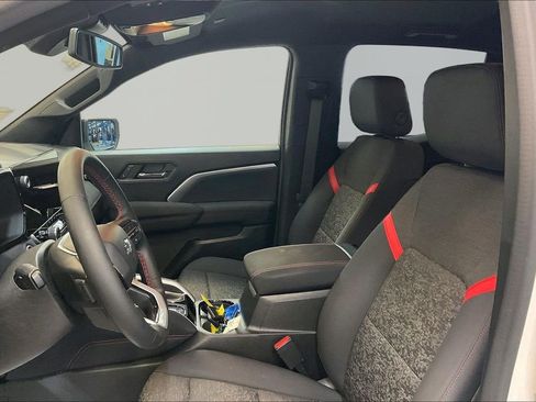 Used 2023 Chevrolet Colorado Z71 w/ Z71 Convenience Package 2 AWD/4WD image 23
