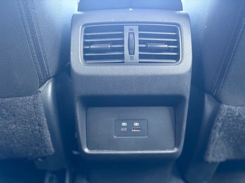 Used 2023 Nissan Rogue SV AWD/4WD image 13