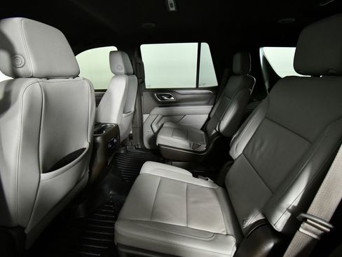 Used 2023 Chevrolet Tahoe Z71 w/ Luxury Package AWD/4WD image 24