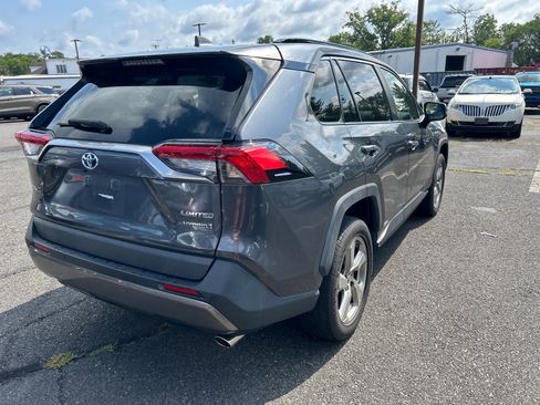 Used 2019 Toyota RAV4 Limited w/ Carpet Mat Package AWD/4WD image 5