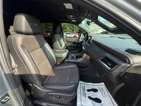 Used 2024 Chevrolet Tahoe High Country AWD/4WD image 12