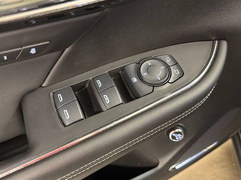 Used 2022 Buick Envision Essence w/ Technology Package I FWD image 22