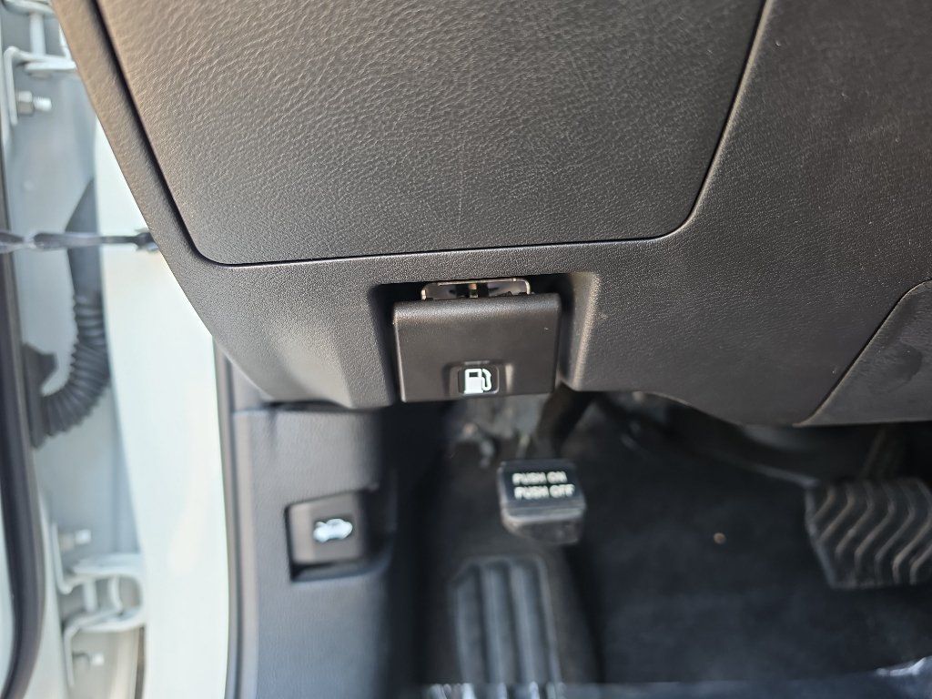 Used 2024 Nissan Altima 2.5 SR FWD image 21