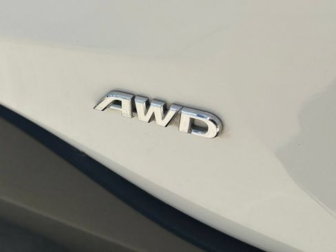 Used 2025 Toyota RAV4 LE AWD/4WD image 15