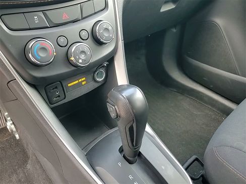 Used 2021 Chevrolet Trax LS w/ Tint and Cruise Package image 29