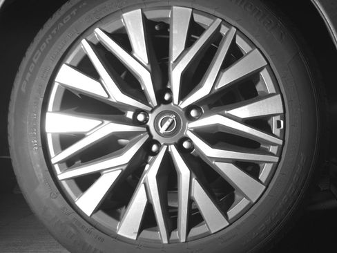 Used 2025 Nissan Altima 2.5 SV FWD image 15