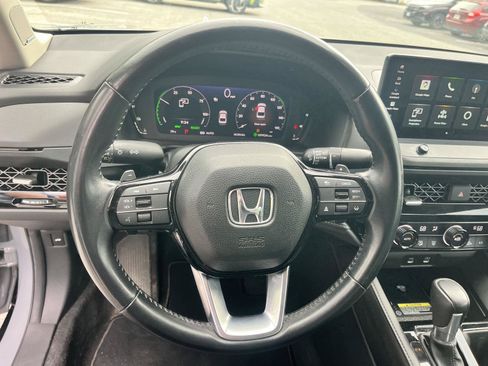 Used 2024 Honda Accord Touring image 23