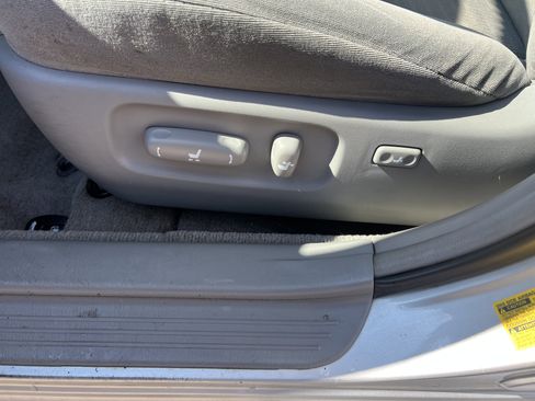 Used 2006 Toyota Camry LE image 14