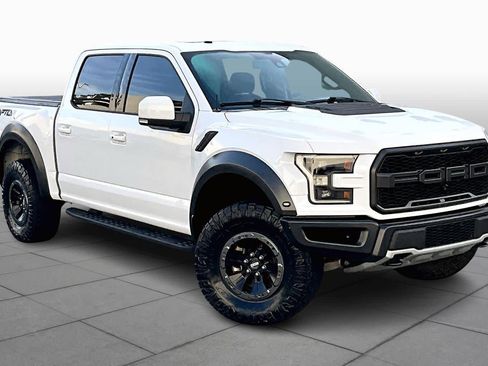 Used 2017 Ford F150 Raptor w/ Equipment Group 802A Luxury image 2