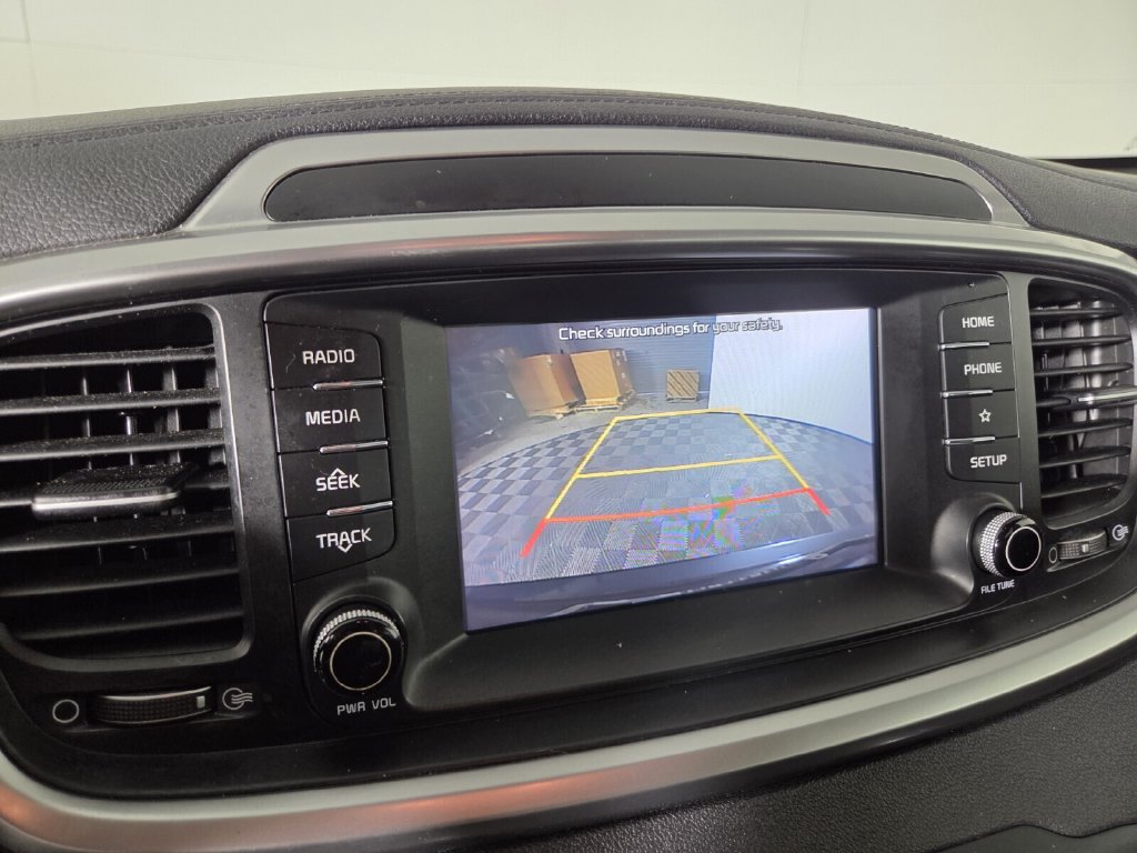 Used 2020 Kia Sorento LX w/ LX I4 Convenience Package FWD image 11
