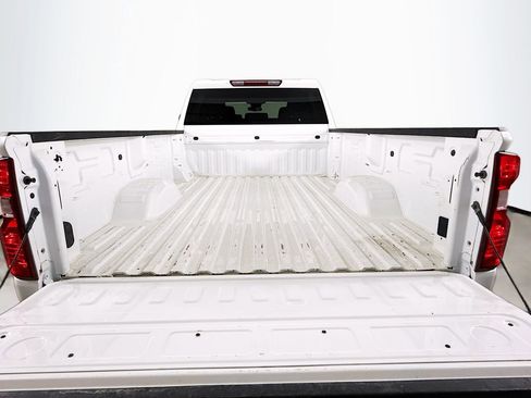 Used 2024 Chevrolet Silverado 3500 LT image 28