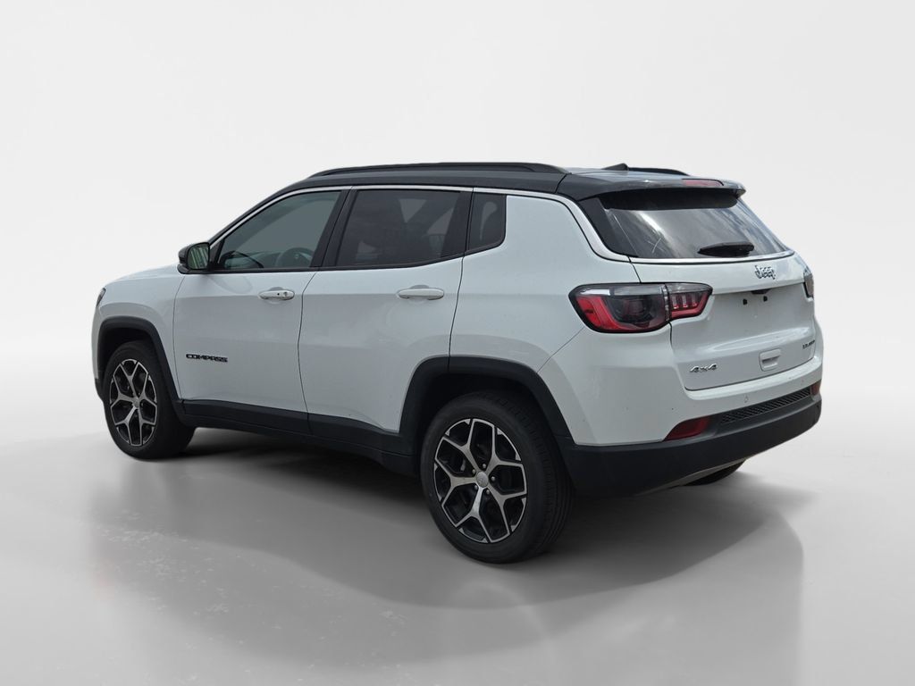Used 2024 Jeep Compass Limited AWD/4WD image 3