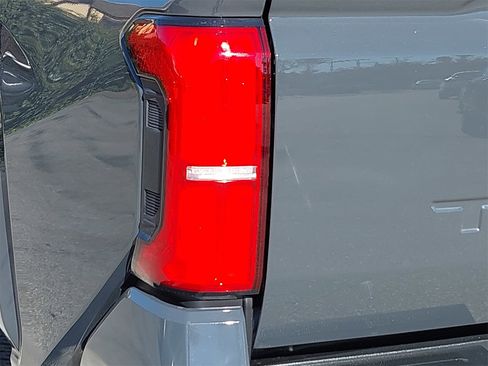 Used 2025 Toyota Tacoma SR5 image 34
