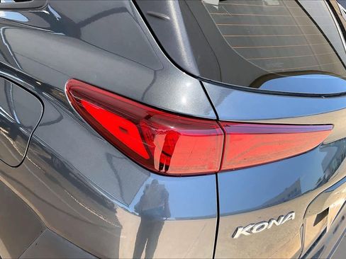 Used 2021 Hyundai Kona SE FWD image 27