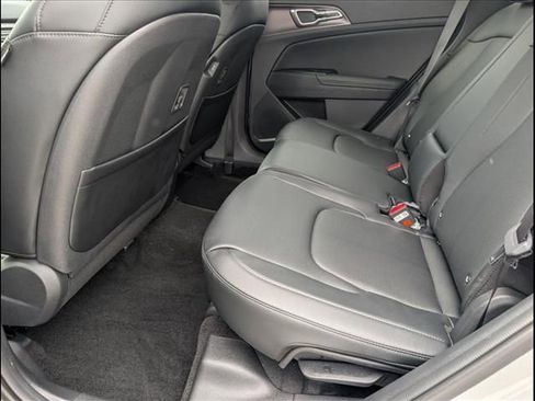 New 2026 Kia Sportage EX image 8