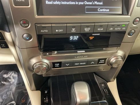Used 2020 Lexus GX 460 Premium w/ Premium Package AWD/4WD image 18