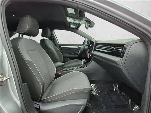 Used 2025 Volkswagen Jetta Sport FWD image 23