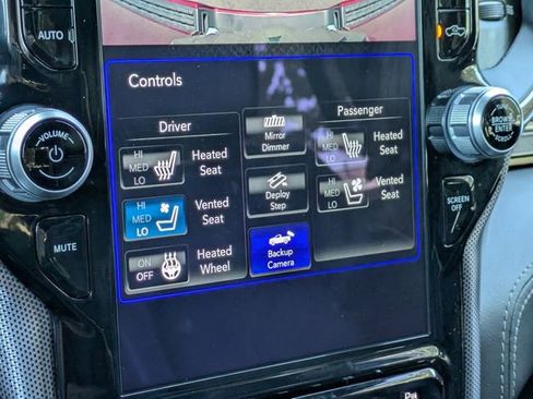 Used 2021 RAM 1500 Limited w/ Body Color Bumper Group image 26