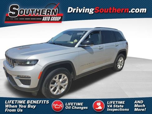 Used 2024 Jeep Grand Cherokee Limited RWD image 1