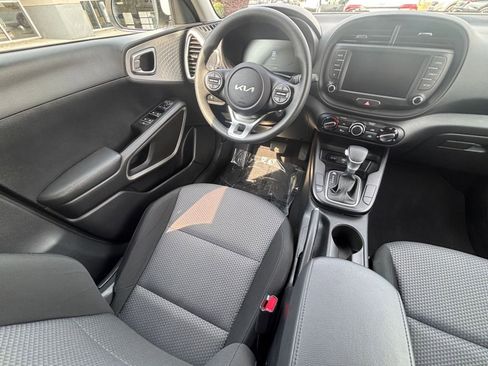Used 2025 Kia Soul LX w/ LX Technology Package image 33