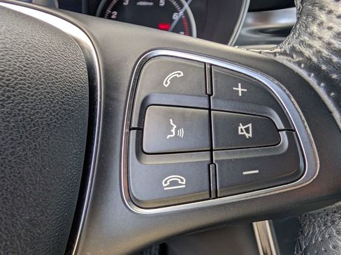 Used 2018 Mercedes-Benz GLC 300 4MATIC image 29