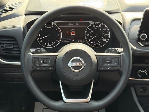 Used 2024 Nissan Rogue S image 15