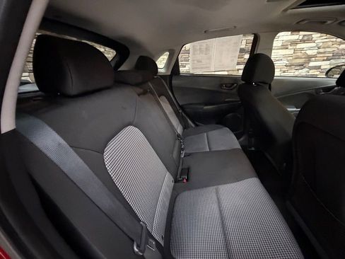 Used 2018 Hyundai Kona SEL w/ SEL Tech Package 02 image 33