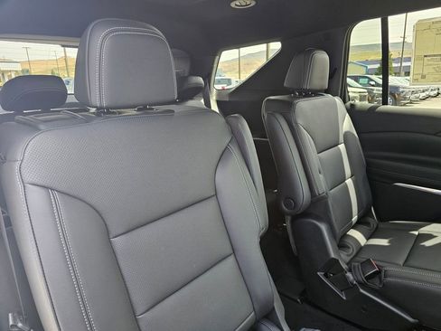 New 2026 Chevrolet Traverse LT w/ Midnight/Sport Edition AWD/4WD image 21