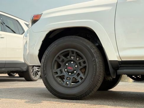Used 2023 Toyota 4Runner TRD Off-Road Premium w/ Off Road Premium Plus Package AWD/4WD image 50
